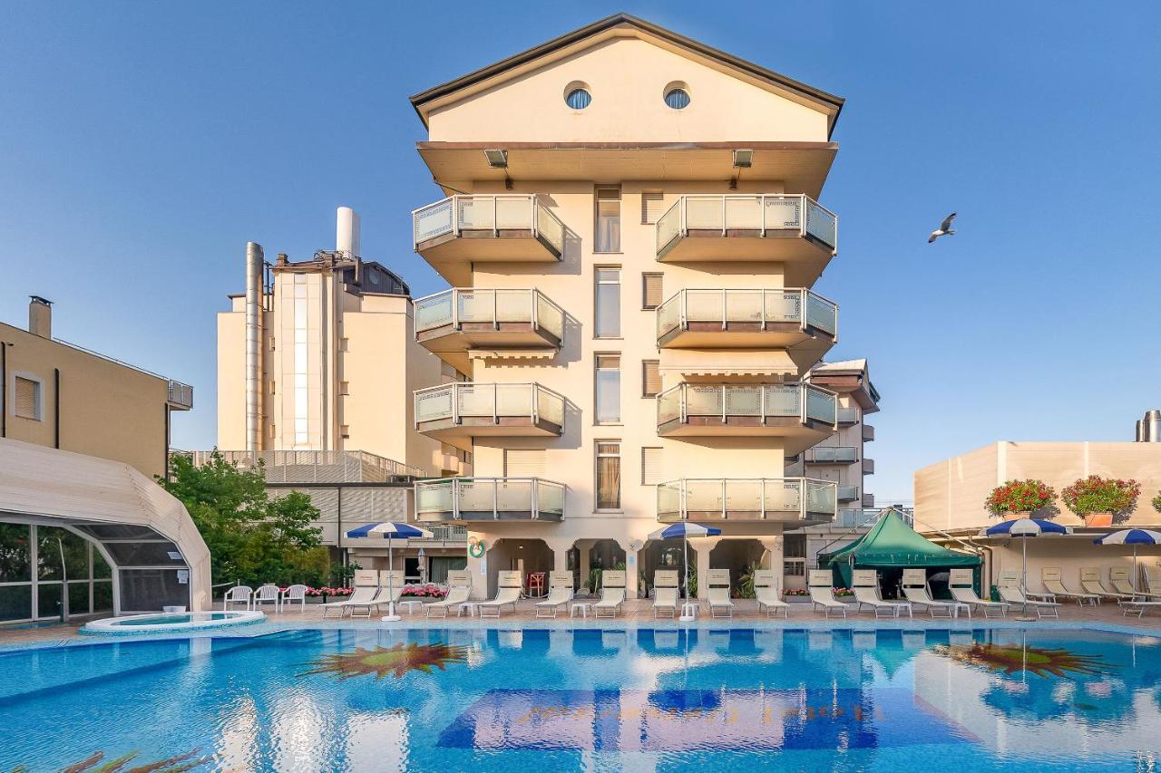 Universal Hotel Cervia Ngoại thất bức ảnh