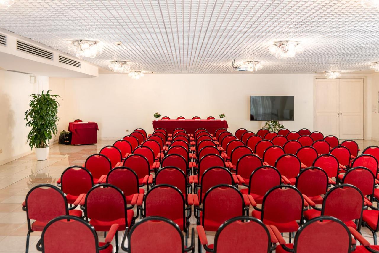 Universal Hotel Cervia Ngoại thất bức ảnh