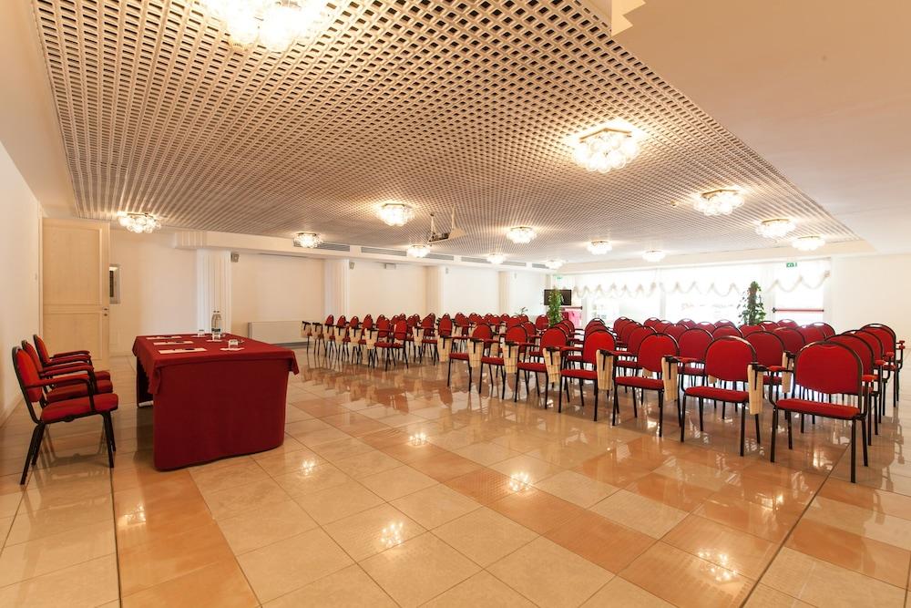 Universal Hotel Cervia Ngoại thất bức ảnh